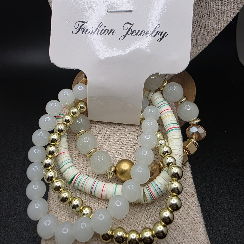 Elegant Gold and White Beaded Bracelet Set (1385)